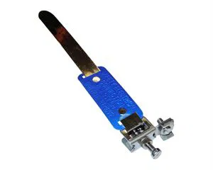 Regin  Steel Earthing Clamp - Blue - 12-32mm (1)